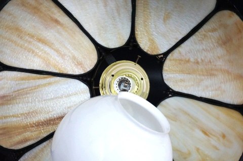 H-P LAMPA WITRAŻOWA W STYLU TIFFANY - PŁATKI KWIATU - dwa klosze