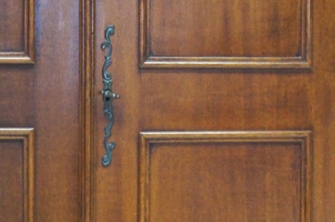 H-P ZGRABNA DWUDRZWIOWA SZAFA W STYLU ANGIELSKIM kolor calvados