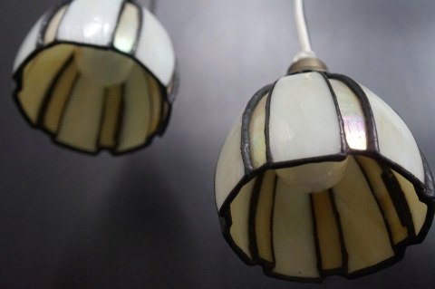 H-P ZWIS LUFITOWY Z KLOSZEM TIFFANY LAMPKA SUFITOWA ZWIS ŻYRANDOL