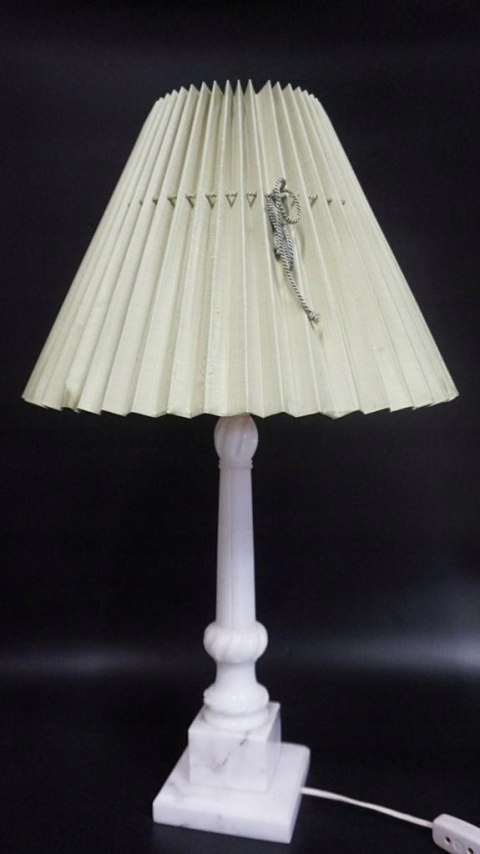 H-P EFEKTOWNA WYSOKA LAMPA KOLUMNOWA Z MARMURU