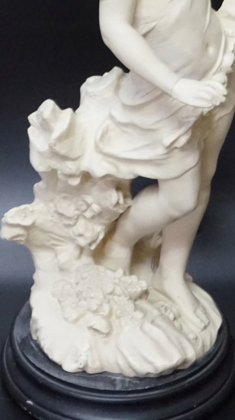 H-P CUDNA FIGURA RZEŹBA ALABASTER DZIEWCZYNA wzór Moreau