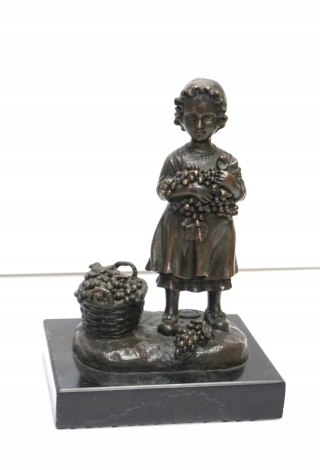 H-P PIĘKNA FIGURA Z BRĄZU DZIECKO Z WINOGRONEM