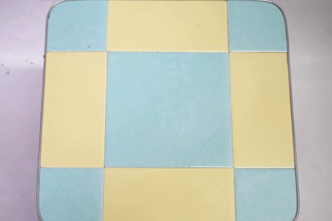 H-P STOLIK RETRO KWIETNIK KAFELKI PRL LATA 60 ROCKABILLY PATYCZAK