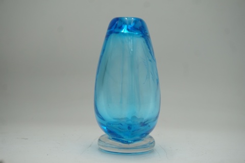 H-P CUDNY NIEBIESKI SZKLANY WAZON KOSTA BODA ART GLASS