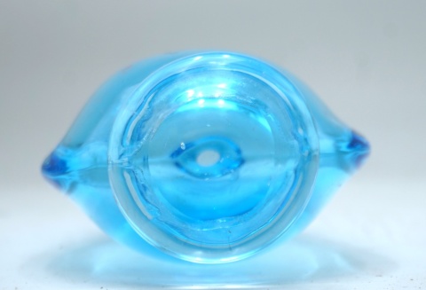H-P CUDNY NIEBIESKI SZKLANY WAZON KOSTA BODA ART GLASS