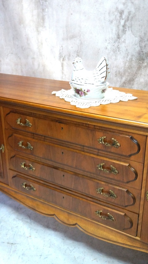H-P STYLOWA KOMODA BUFET CHIPPENDALE ORZECH RETRO SALON